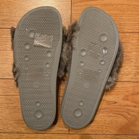 Maiden Lane Fur Sandals - Picture 2 of 3